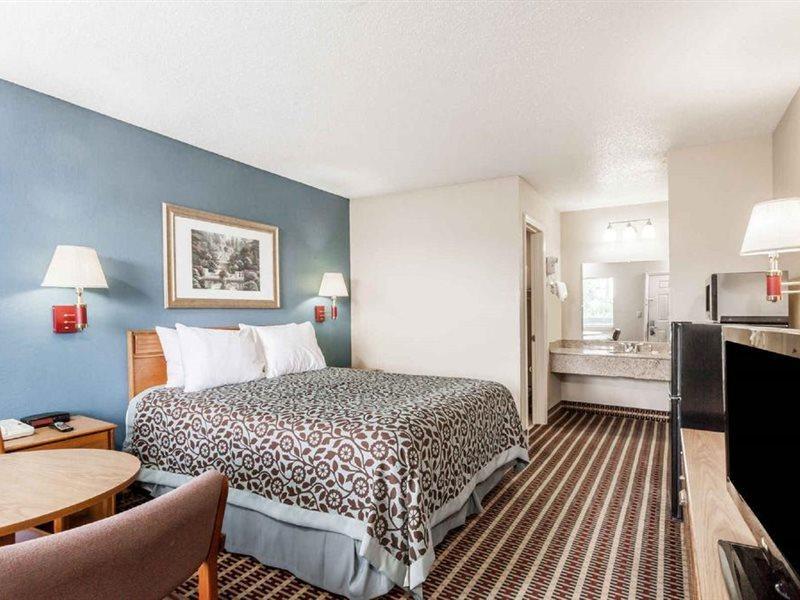 Days Inn By Wyndham Nashville N Opryland/Grand Ole Opry Zewnętrze zdjęcie