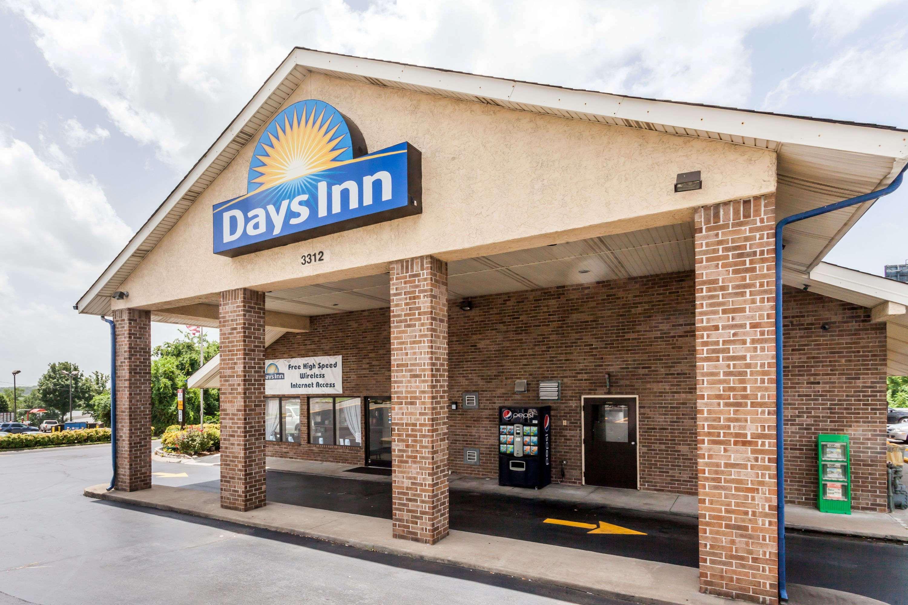 Days Inn By Wyndham Nashville N Opryland/Grand Ole Opry Zewnętrze zdjęcie