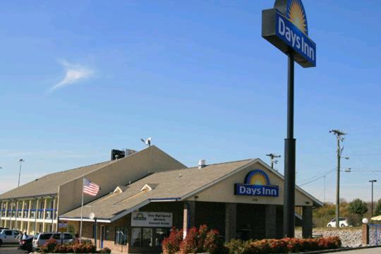 Days Inn By Wyndham Nashville N Opryland/Grand Ole Opry Zewnętrze zdjęcie
